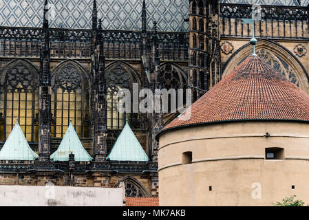 Détail de façade de la cathédrale Saint-Guy à Prague Banque D'Images