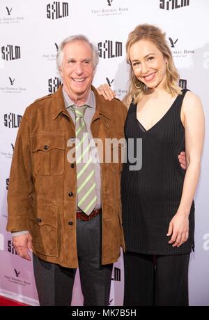 Barry acteurs Henry Winkler et Sarah Goldberg à pied le tapis rouge au Victoria Theatre à San Francisco pour la Barry projection au Festival 2018 SFFILM Avec : Henry Winkler, Sarah Goldberg Où : San Francisco, California, United States Quand : 05 Avr 2018 Crédit : Drew Altizer/WENN.com Banque D'Images