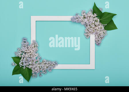 Bonne Fete Des Meres Fete Des Peres La Journee De La Femme Ou D Anniversaire Bonbons Couleur Bleu Pastel Arriere Plan Television Floral Minimalisme Laics Carte De Vœux Photo F Photo Stock Alamy