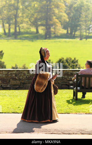 Berkeley, Angleterre - 6 mai 2018 : Le Roi Henry VIII et ses six femmes dans château de Berkeley. L'histoire a joué à l'intérieur des murs du château de Berkeley en font l'un des bâtiments les plus remarquables en Grande-Bretagne. Crédit : Anna Jastrzebska/Alamy Live News Banque D'Images