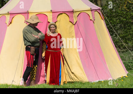 Green Man Festival, Royal Botanic Gardens, Kew, Royaume-Uni. 7 mai, 2018. Les artistes interprètes ou exécutants de divertir le public comme l'expérience du Royaume-Uni des températures record pour le premier mai. Crédit : Simon Kohli/Alamy Live News Banque D'Images