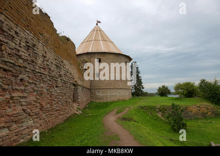 La Tour Royale de la forteresse de forteresse Oreshek. Dans la source de la rivière Neva, la Russie, l'Shlisselburg : structure défensive russe médiévale et Banque D'Images