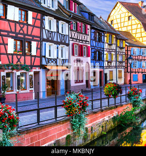 Maisons colorées traditionnelles à Colmar ville,Alsace,France. Banque D'Images