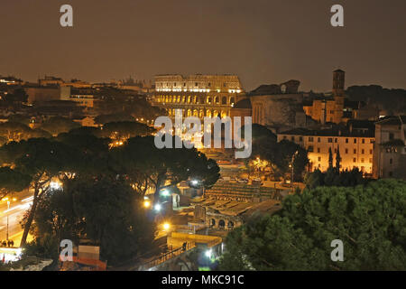 Roma coliseum de la nuit Banque D'Images