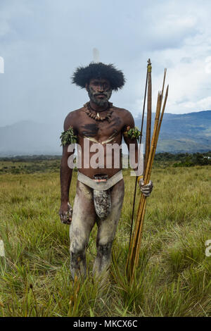 Wamena, Papouasie, Indonésie, 8/9/2016: Guerrier Dani au Baliem Valley Festival Banque D'Images