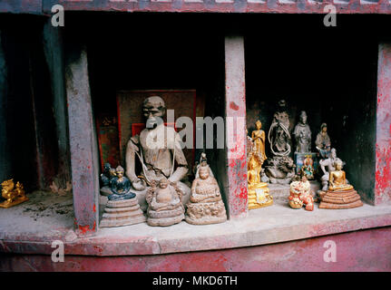 Le sanctuaire de la rue du temple Wat Mangkon Kamalawat chinois dans le quartier chinois à Bangkok en Thaïlande en Asie du Sud-Est Extrême-Orient. Guan Yin Kuan billet Banque D'Images