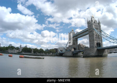 Construit plus de 120 ans, le Tower Bridge le plus célèbre pont du monde Banque D'Images