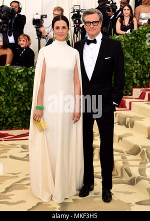 Colin Firth et Livia Firth fréquentant le Metropolitan Museum of Art Costume Institute Gala-bénéfice 2018 à New York, USA. Banque D'Images