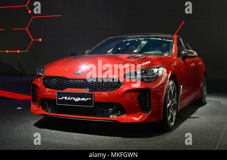 Les dernières 2018 Kia berline sport Stinger sur le stand Kia au salon Auto China 2018 à Pékin, Chine Banque D'Images