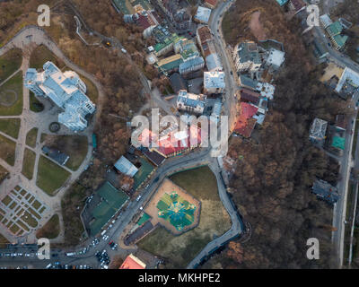 Haut de vue de l'Eglise de Saint-André ou la Cathédrale de Saint André dans sity Kiev, Ukraine. Drone photo Banque D'Images