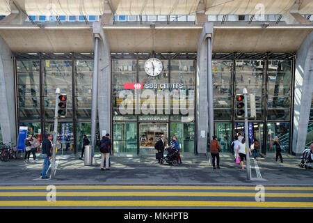 La gare Bahnhof Luzern Lucerne, Suisse, Europe Banque D'Images