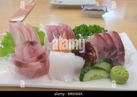 Photo pour la nourriture japonaise menu catalogues , Sushi Situé dans le paquet Banque D'Images