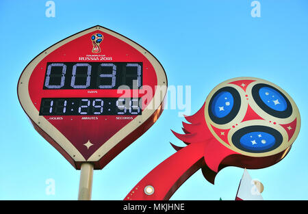 Moscou, Russie - Mai 08 : Compte à rebours officiel Coupe du Monde de Football de 2018 à Moscou le 8 mai 2018. Credit : Krasnevsky/Alamy Live News Banque D'Images