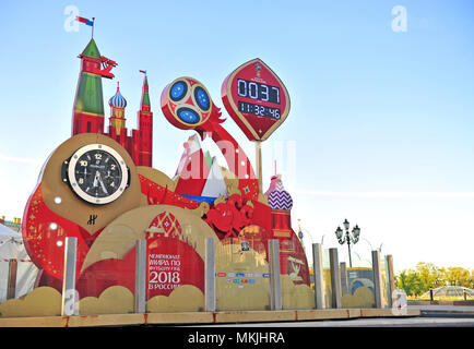 Moscou, Russie - Mai 08 : Compte à rebours officiel de la Coupe du Monde de Football FIFA 2018 à Moscou le 8 mai 2018. Credit : Krasnevsky/Alamy Live News Banque D'Images