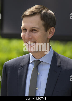 Washington, District de Columbia, Etats-Unis. 7 mai, 2018. Conseiller principal auprès du président Jared Kusher avant l'arrivée de la Première Dame Melania Trump qui annoncera ses initiatives dans la roseraie de la Maison Blanche à Washington, DC le lundi 7 mai 2018.Crédit : Ron Sachs/CNP. Credit : Ron Sachs/CNP/ZUMA/Alamy Fil Live News Banque D'Images