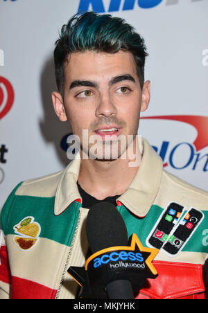 Joe Jonas DNCE de 042 à la radio KIIS FM Jingle Ball iHeartRadio au Staples Center de Los Angeles. 4 décembre 2015.Joe Jonas de DNCE 042 cas à Hollywood Life - Californie, Red Carpet Event, Vertical, USA, Cinéma, Célébrités, photographie, Bestof, Arts, Culture et divertissement, Célébrités Topix fashion / une personne, Vertical, Best of, Hollywood la vie, événement dans la vie d'Hollywood, Californie - Tapis rouge et en backstage, USA, Cinéma, Célébrités, cinéma, télévision, Célébrités célébrités musique, photographie, Arts et culture, Bestof, divertissement, Topix vertica, headshot Banque D'Images