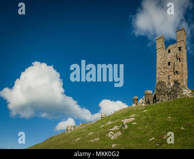 Tour Lilburn, Château de Dunstanburgh, Northumberland, Angleterre. Banque D'Images