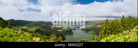 À plus de Lagoa Azul et Lagoa Verde, São Miguel, Açores Banque D'Images