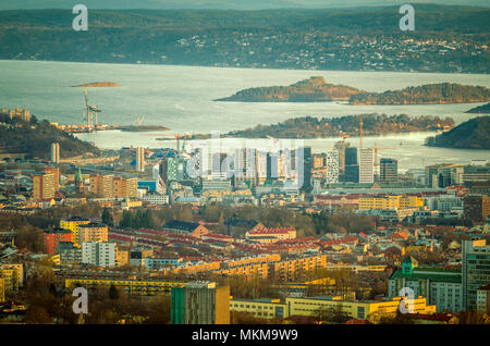 Centrum de Oslo en coloré couleurs du coucher du soleil. Banque D'Images