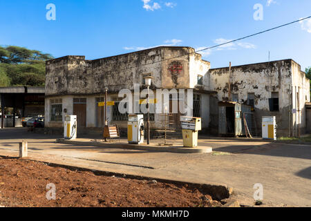 Vieille station d'essence à Moroto Town District de la région de Karamoja en Ouganda Banque D'Images