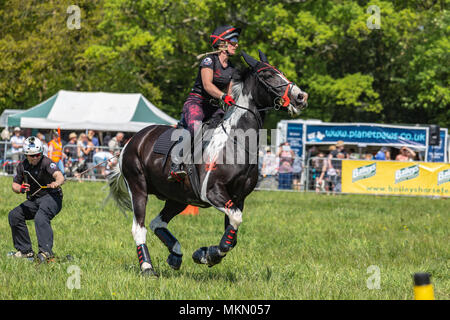 Marais Netley, Hampshire, Royaume-Uni. 6 mai 2018. Le premier jour, de l'événement de deux jours, Hampshire Game & Country Fair attire les foules par une chaude journée ensoleillée. Banque D'Images