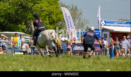 Marais Netley, Hampshire, Royaume-Uni. 6 mai 2018. Le premier jour, de l'événement de deux jours, Hampshire Game & Country Fair attire les foules par une chaude journée ensoleillée. Banque D'Images