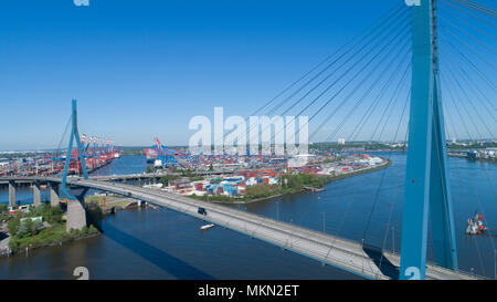 Pont Koehlbrand, port, Hambourg, Allemagne Banque D'Images