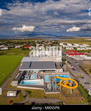 Vue de dessus d'une piscine extérieure, d'Alftanes, Islande Banque D'Images