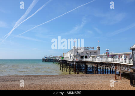 Palace Pier de Brighton East Sussex UK Photographie prise par Simon Dack Banque D'Images