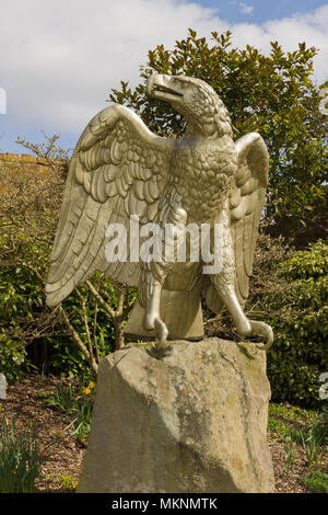 Aigle allemand pris à partir de la caserne de Minden en Allemagne les rois Shropshire Light Infantry maintenant dans les jardins du château de Shrewsbury Banque D'Images