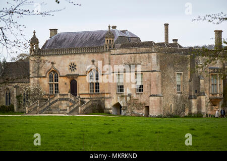 Abbaye de Lacock tiré de l'extérieur de motifs village Lacock wiltshire england uk Banque D'Images