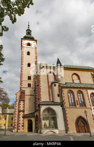 Église de l'Assomption de la Vierge Marie, à Banska Bystrica. C'est une ville en Slovaquie centrale située sur la rivière Hron dans une longue et large vallée entourée Banque D'Images