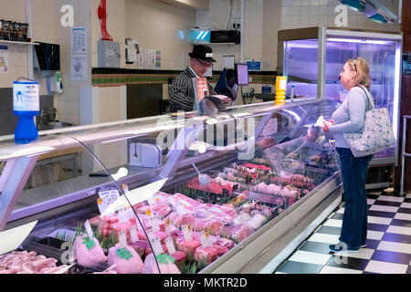 J C Tour et fils, une chaîne de haute qualité de la boucherie familiale indépendante dans tout le Kent. Banque D'Images