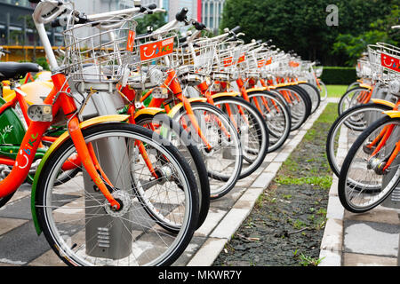 Parking à vélos publics YouBike (U) vélo Vélos Station, Zhongxin Plaza, Xinyi District, Taipei, Taiwan Banque D'Images