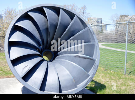 Ancienne turbine hydro utilisé au début des années 1900 pour produire de l'énergie Banque D'Images