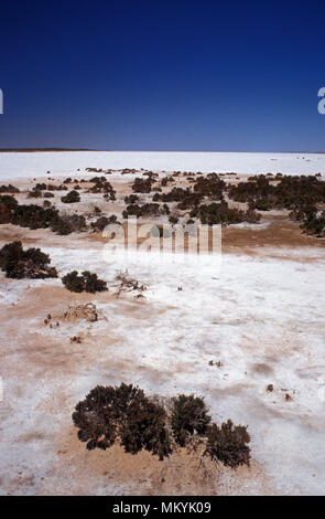 Le lac de déception, un lac salé dans la région de Pilbara en Australie-Occidentale Banque D'Images