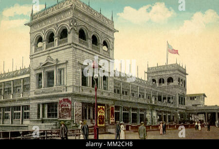 Les jeunes de neuf Million Dollar Pier. Atlantic City. 1911 Banque D'Images