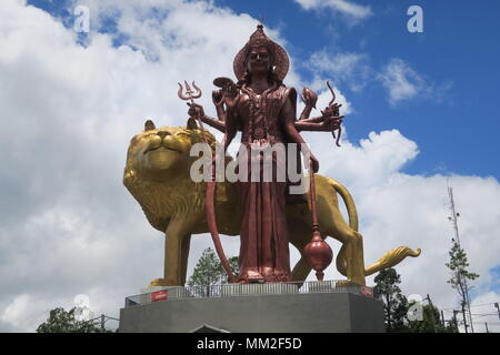 Statue de Durga Mata à Ganga Talao, Grand Bassin, Ile Maurice, dieu hindou statues autour du Lac Sacré Banque D'Images