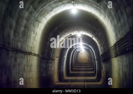 Tunnel souterrain reliant la partie souterraine de Pz. 717 717 W. (Panzerwerk) de Scharnhorst Reisebüro Traveller avec passage souterrain étroit gaug station Banque D'Images