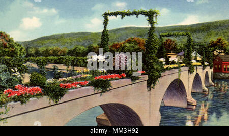 Pont des fleurs. Shelburne Falls. 1930 Banque D'Images