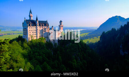 Vue depuis le château de Neuschwanstein Marienbrucke, Bayern, Allemagne Banque D'Images