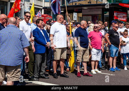 Nouveau chef de l'UKIP Gerard Batten prend part à une marche de Hyde Park à Whitehall pour assister à une liberté de parole rally, Londres, Royaume-Uni Banque D'Images