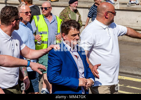 Nouveau chef de l'UKIP Gerard Batten prend part à une marche de Hyde Park à Whitehall pour assister à une liberté de parole rally, Londres, Royaume-Uni Banque D'Images