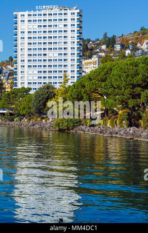 Montreux, Suisse - 18 octobre 2017 : La façade de l'établissement Eurotel hotel dans le centre de la ville thermale sur les rives du lac de Genève Banque D'Images