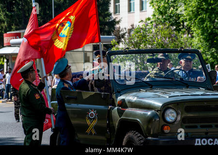 KURSK REGION Krasnoyarsk, Russie, - le 9 mai 2018. Les gens prennent part au défilé du régiment d'immortel avec des portraits de leurs proches qui parti Banque D'Images