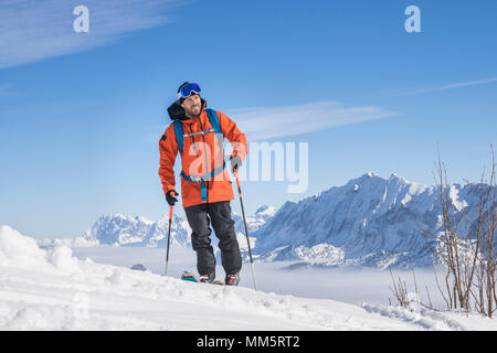 Escalade ski Snow Mountain en Haute-bavière, Allemagne, Europe Banque D'Images