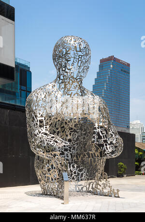 Bangkok, Thaïlande - Avril 8, 2018 : Bangkok l'âme de Jaume Plensa , représentant l'espoir ,l'unité,beauté,et,la nature symbolique de la langue Banque D'Images