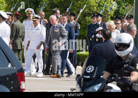 Athènes, Grèce, 09 mai 2018, le Prince Charles et son épouse Camilla visites tombe de soldat inconnu à Athènes, Grèce, le Crédit : Vangelis/Aragiannis Alamy Live News. Banque D'Images