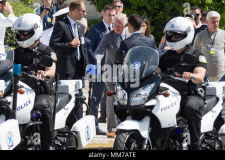 Athènes, Grèce, 09 mai 2018, le Prince Charles et son épouse Camilla visites tombe de soldat inconnu à Athènes, Grèce, le Crédit : Vangelis/Aragiannis Alamy Live News. Banque D'Images