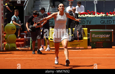 Madrid, Espagne. 10 mai, 2018. Caroline Garcia célèbre victoire après son match de simple contre Carla Suarez durant leur cycle de l'ATP Open de Madrid 16 match de tennis à la Caja Magica de Madrid. Credit : Manu Haiti/SOPA Images/ZUMA/Alamy Fil Live News Banque D'Images